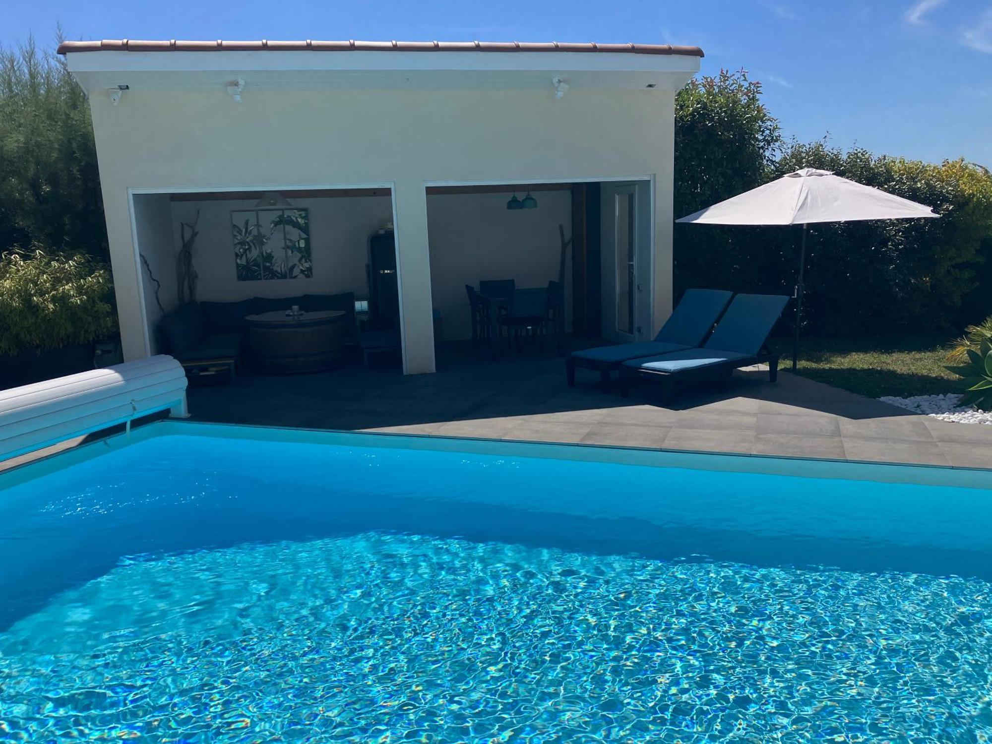 Gite Bambou Avec Piscine Saint-Andeol-le-Chateau 外观 照片